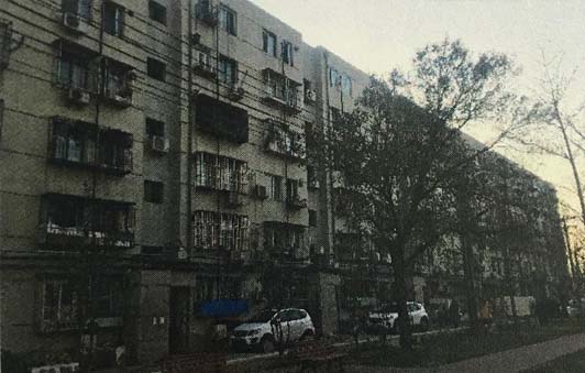 黑石头生活小区5号楼4单元402室